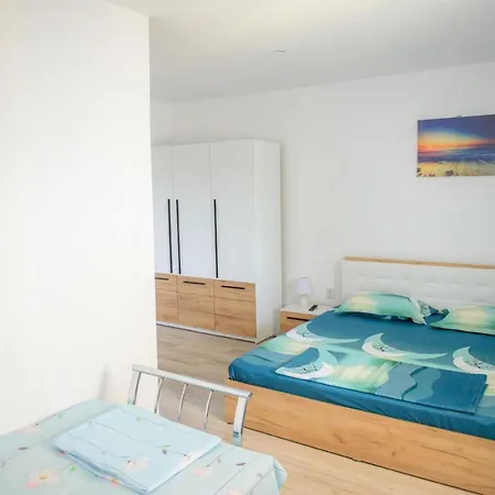 Guest house Vila Axelandra 3*